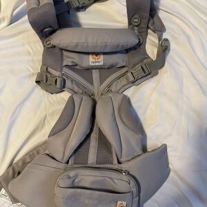 Ergobaby Carrier Omni 360 Cool Air mesh in Pearl Grey excellent condition